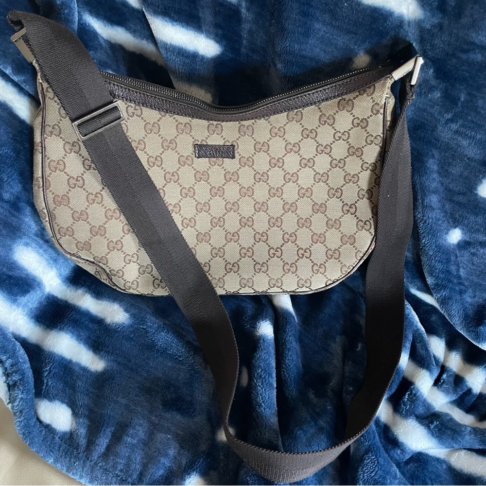 Gucci Sling Bag